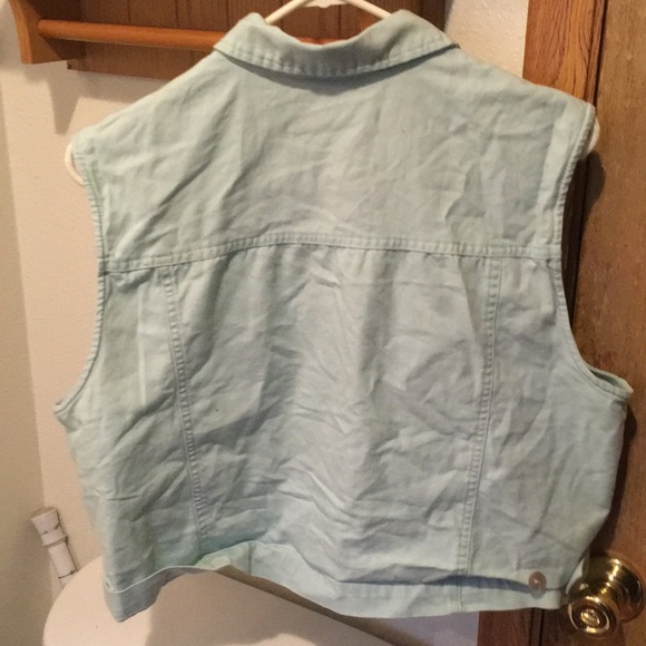 Jean Vest And High Wasted Jean Set sizes: XL & 14P - Picture 5 of 7